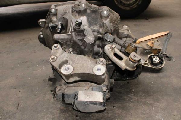 BOITE DE VITESSE MANUEL OPEL CORSA D 1.2 ESSENCE Z12XEP CODE ML5 ( 5VITESSES ) - Vue 4